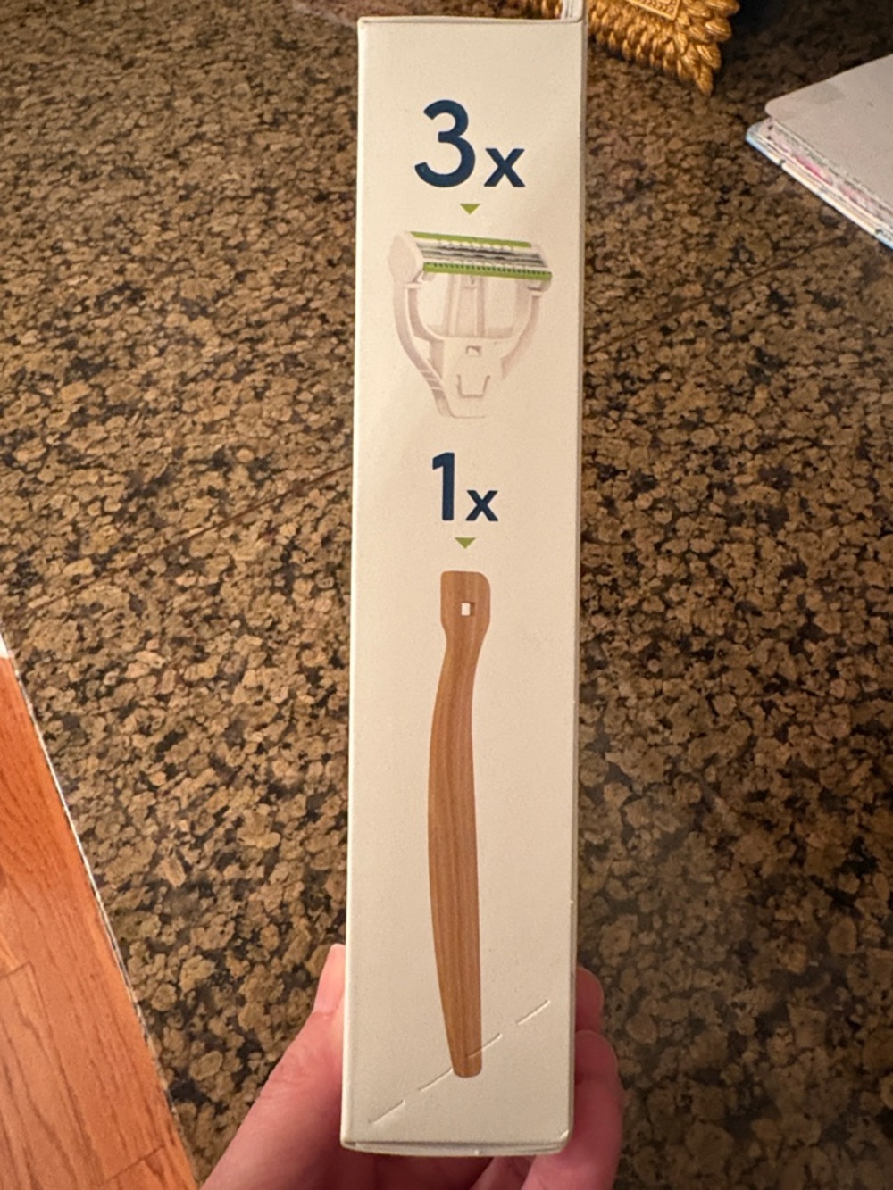 Schick Intuition Bamboo Hybrid Razor Kit - Picture 3 of 3
